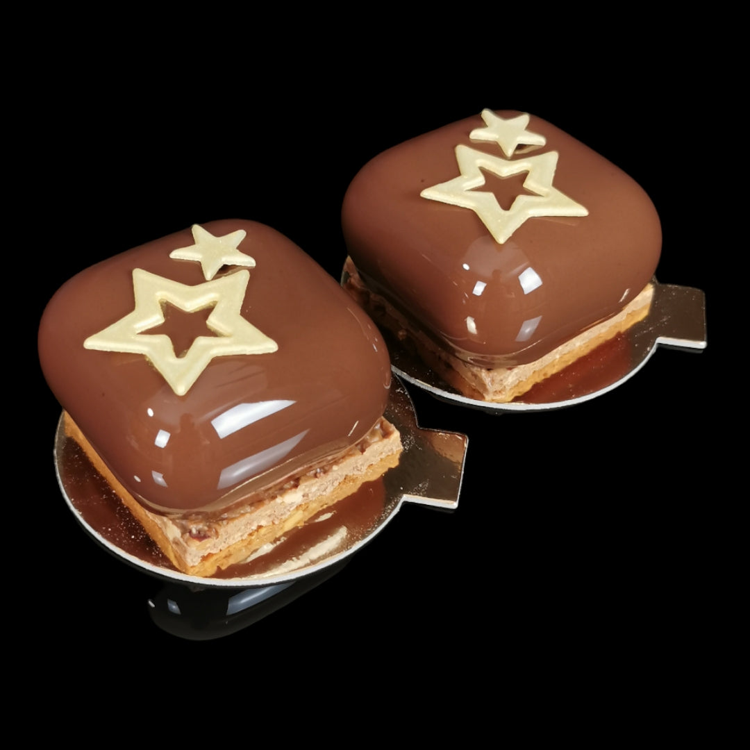 Black Forest petit gateaux - Christmas design