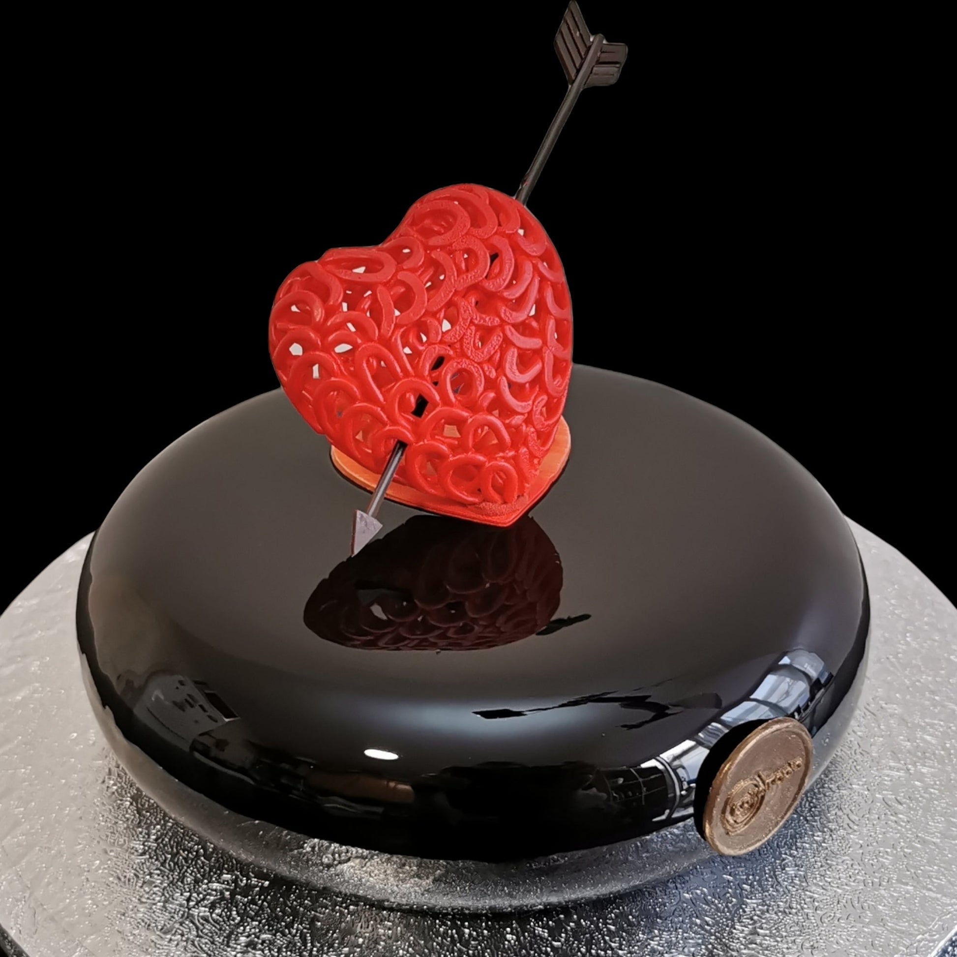 Eros Noir - Valentine's Cake Design - Caketopia - 7" (serves up to 10)