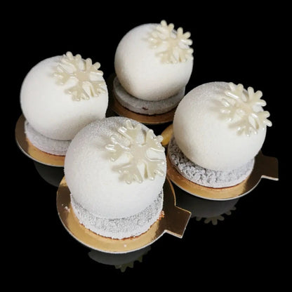 Coconut & Raspberry mini-cake.