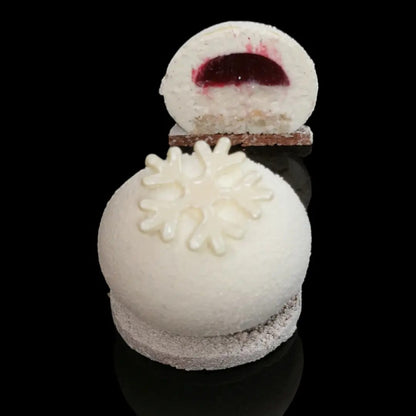 Coconut & Raspberry mini-cake.