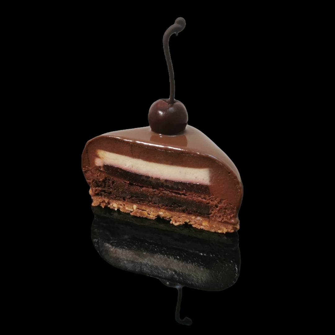 Black Forest petit gateaux - Christmas design - Caketopia 