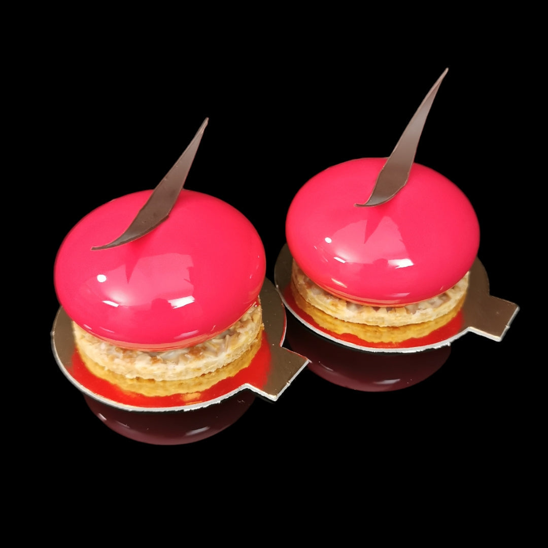 Strawberry & Elder-flower petit gateaux -  - Weekend offer