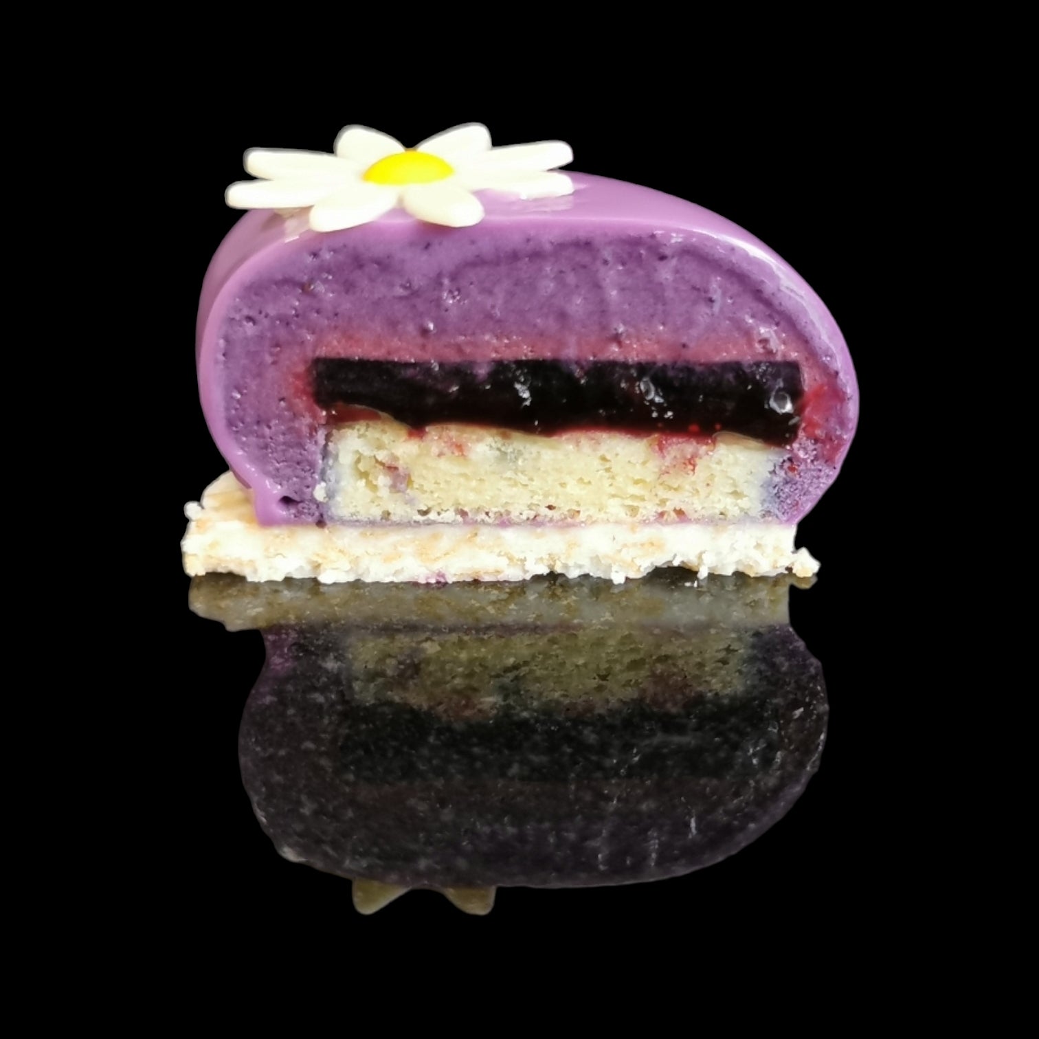 Blueberry & vanilla petit gateau.