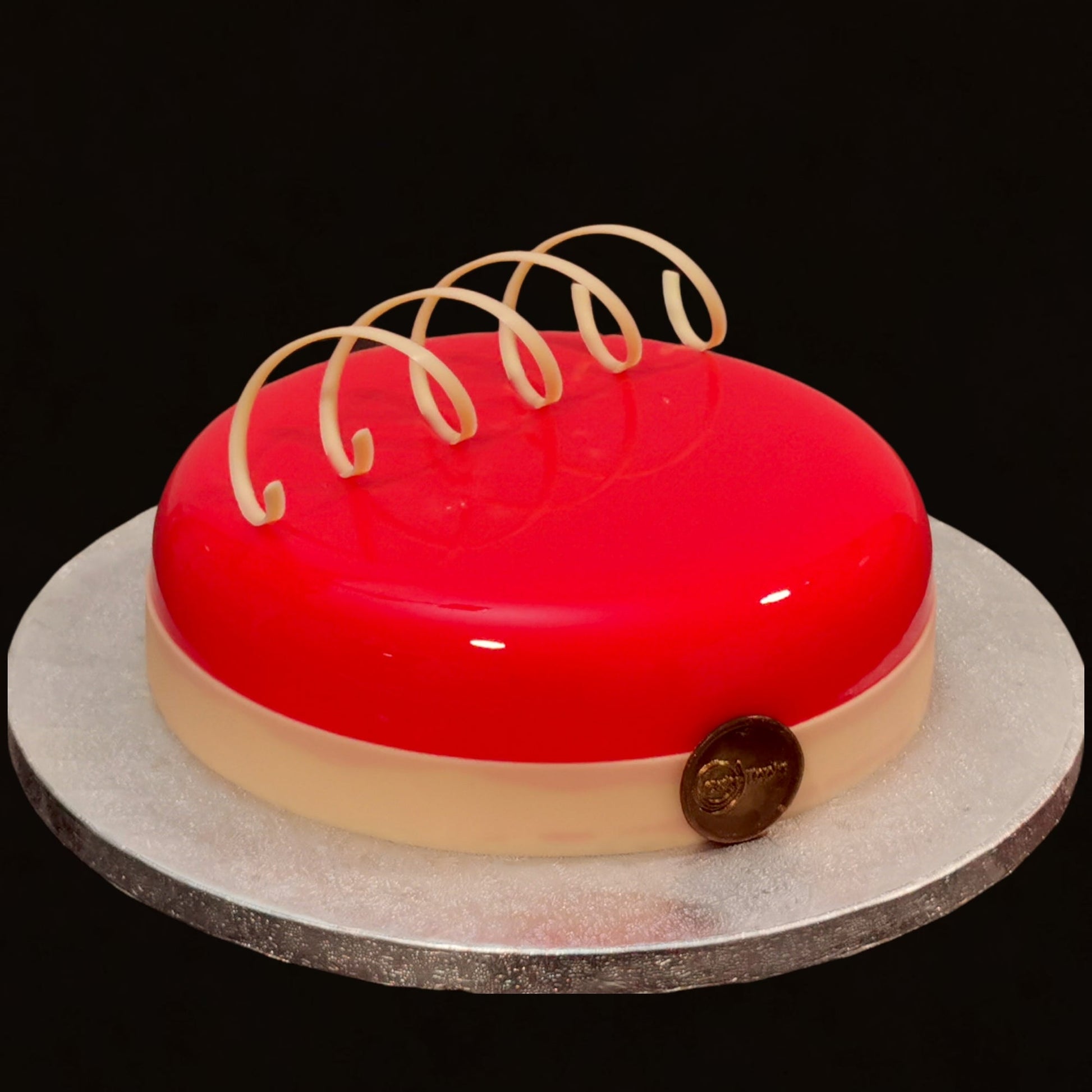 Strawberry & Basil cake - Caketopia - 7" (serves up to 10)